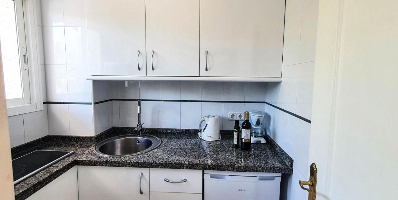 Skol 219. Studio Apartment Skol Marbella With Sea Views Eksteriør billede